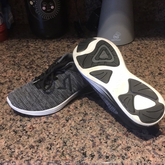 Women’s Vionic Gray/Black Athletic Sneakers. Barely worn, excellent condition. - Picture 2 of 4